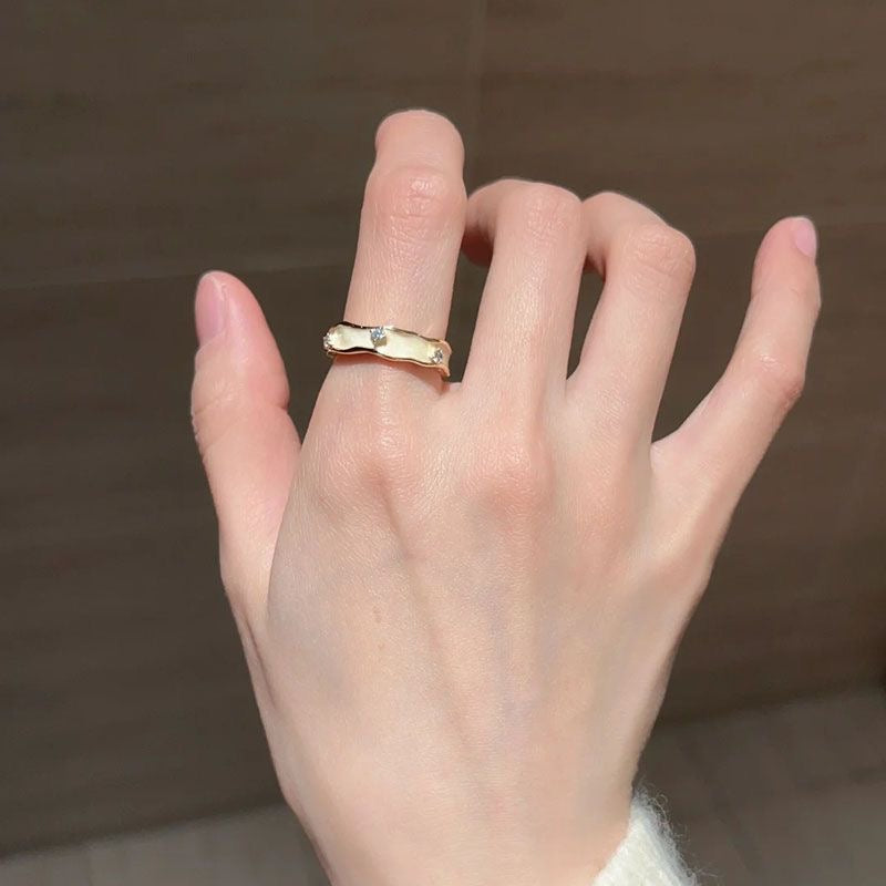 Elegant Refined Ring Set