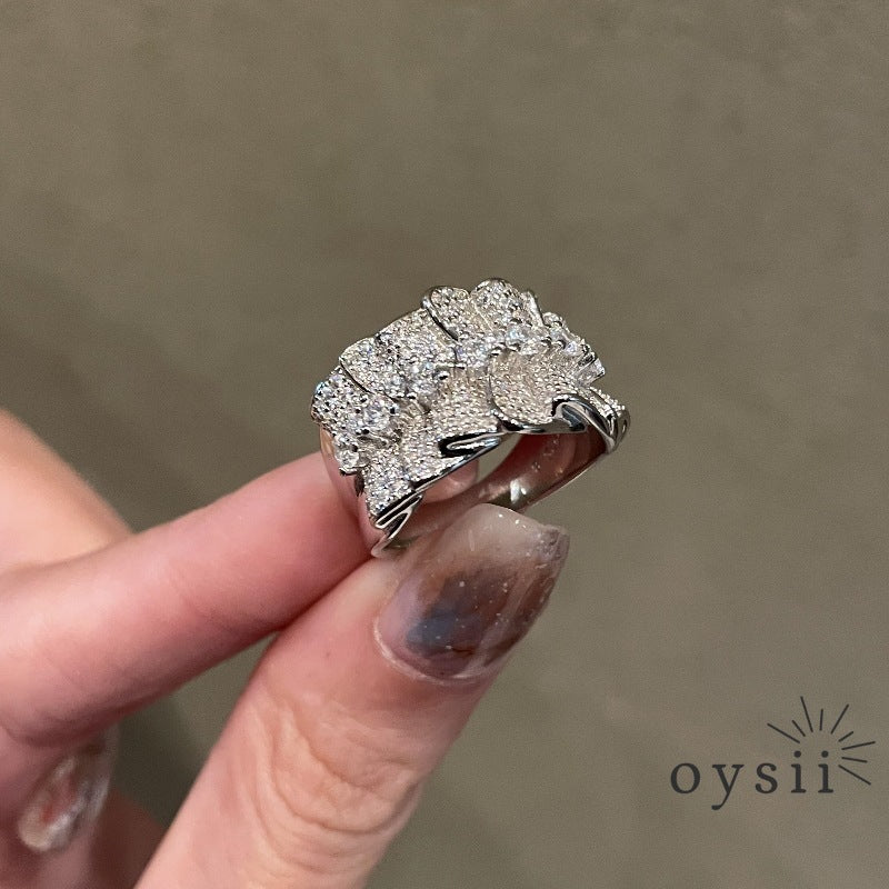 Velvet Muse – Vintage Satin Pleated Statement Ring