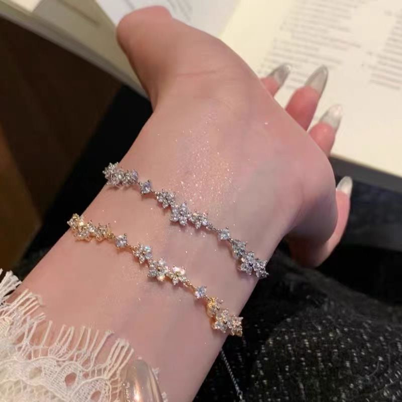 Sparkling Flower Zircon Bracelet Set