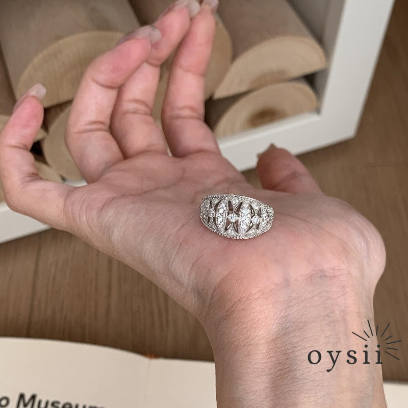 Lace Reverie – Vintage Pavé Ring