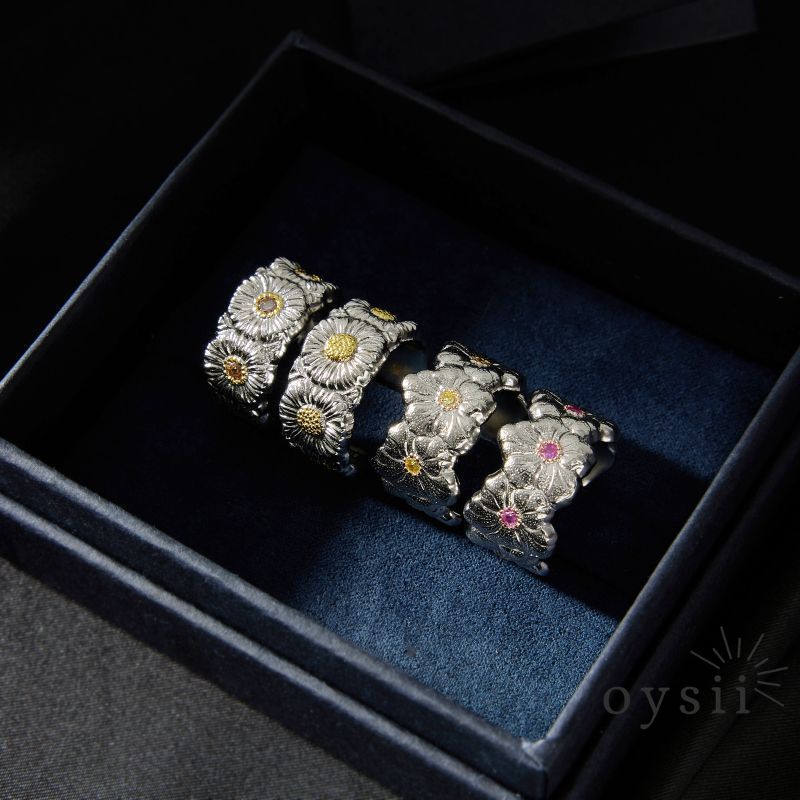 Timeless Petal – Daisy Gardenia Ring