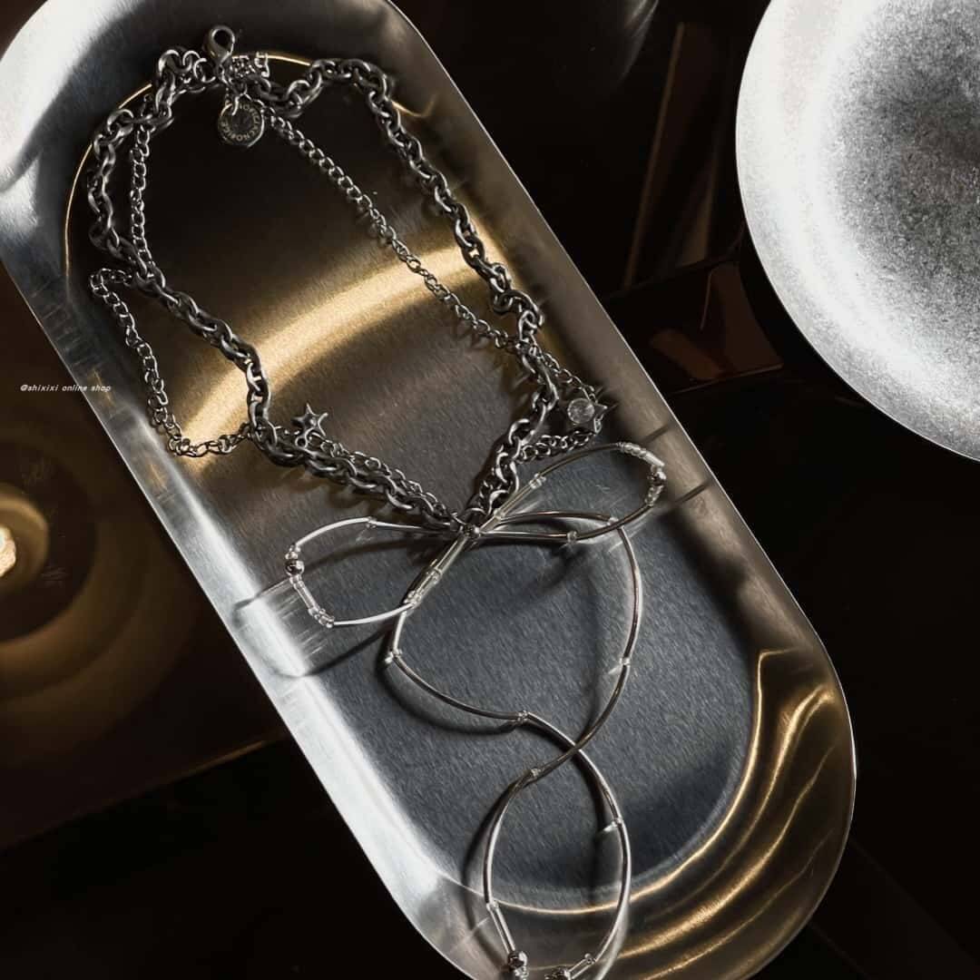 Irregular Butterfly Choker Necklace