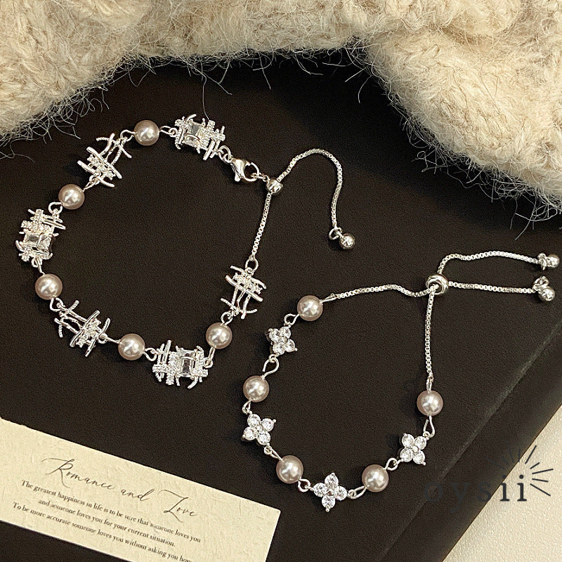 Rosette Charm – Manta Pearl & Zircon Four-Leaf Flower Bracelet