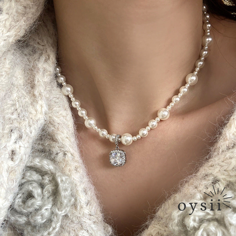 Rose Beam – Manta Pearl & Square Crystal Necklace