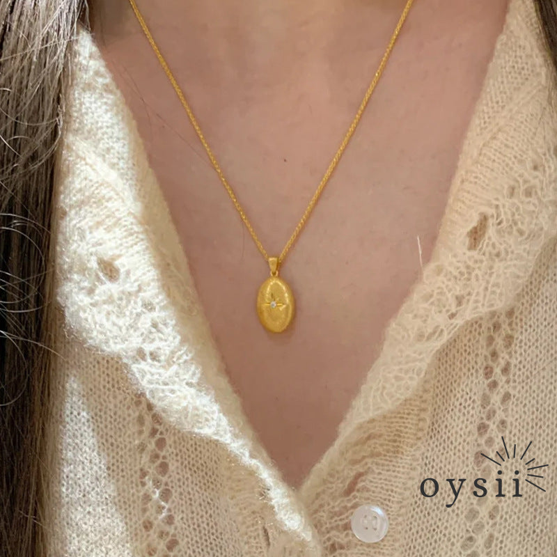 Stellar Bean – Matte Eight-Star Coffee Necklace