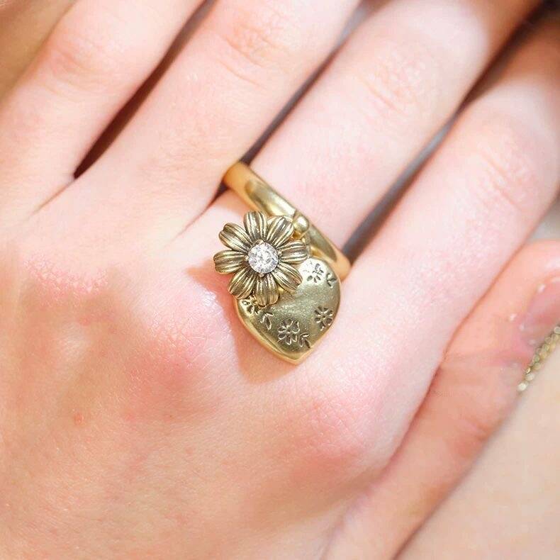 Floral Heart Ring