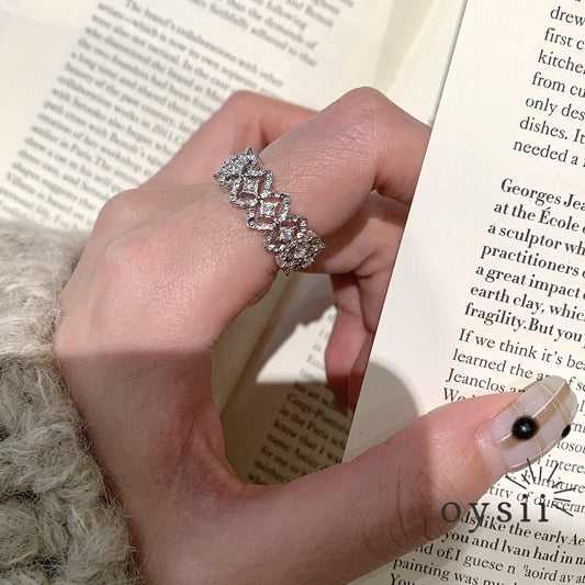 Regal Hollow – Filigree Zircon Ring