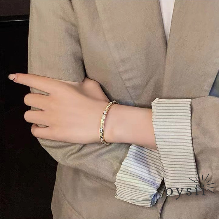 Moon Whisper – Cat Eye Bamboo Bracelet