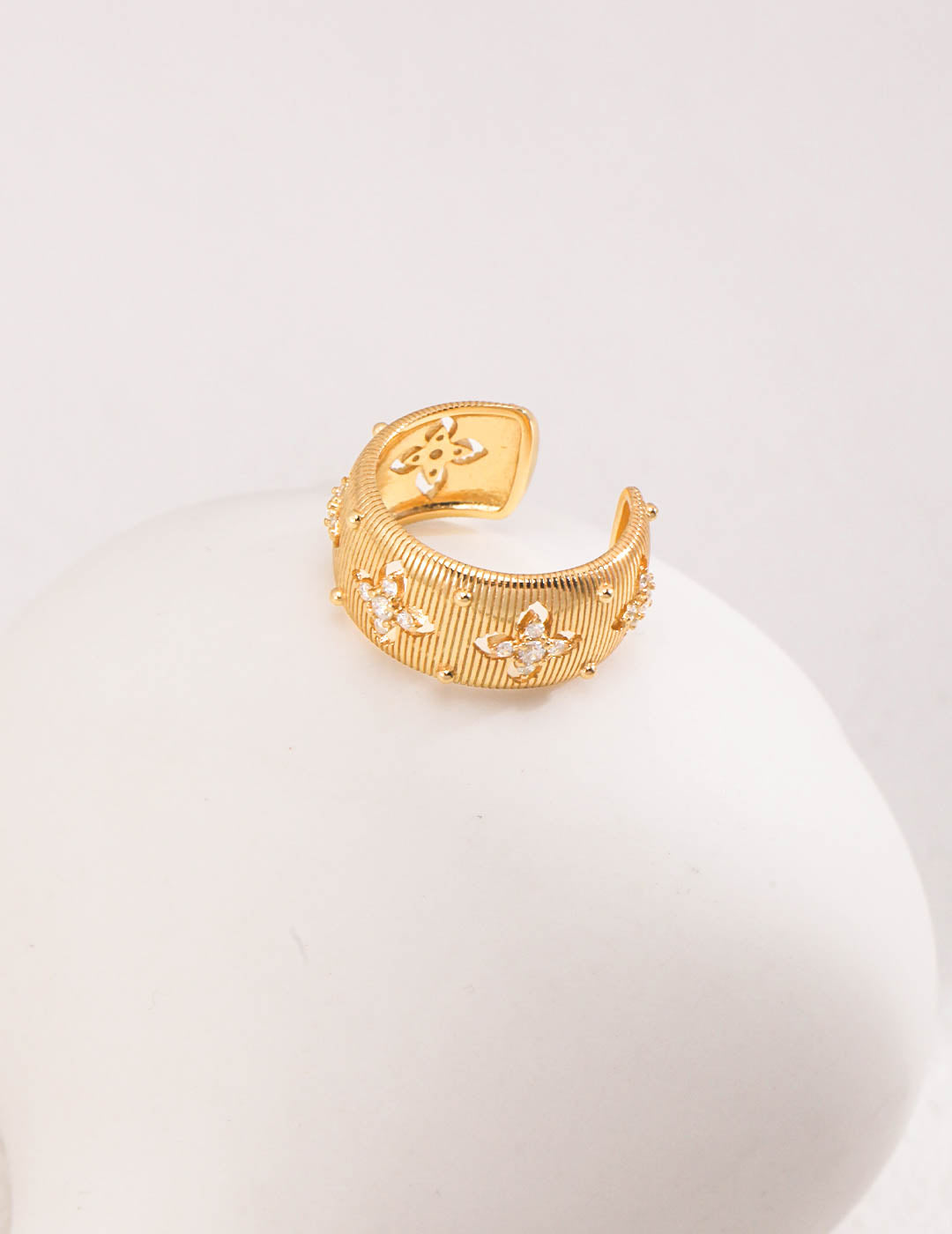 Handcrafted 925 sterling silver band ring, dainty handmade jewelry piece