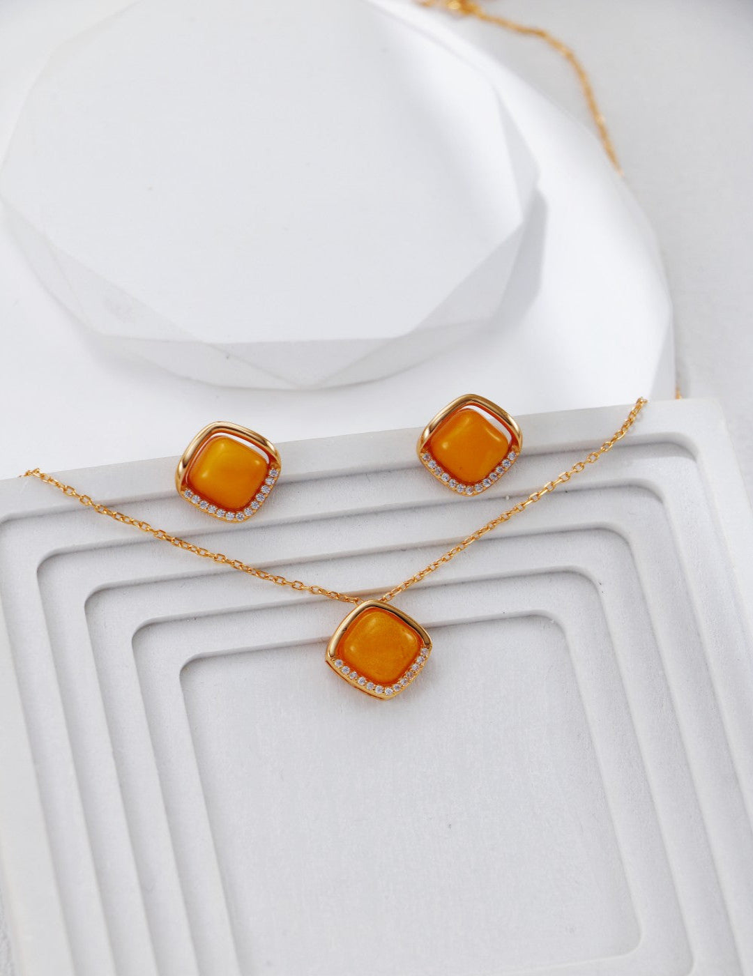 This handcrafted S925 silver necklace features warm honey amber accented with sparkling zircon and gold detailing. The combination of vibrant amber and zircon creates a sophisticated, timeless design, making it a perfect accessory for both everyday wear and special occasions.