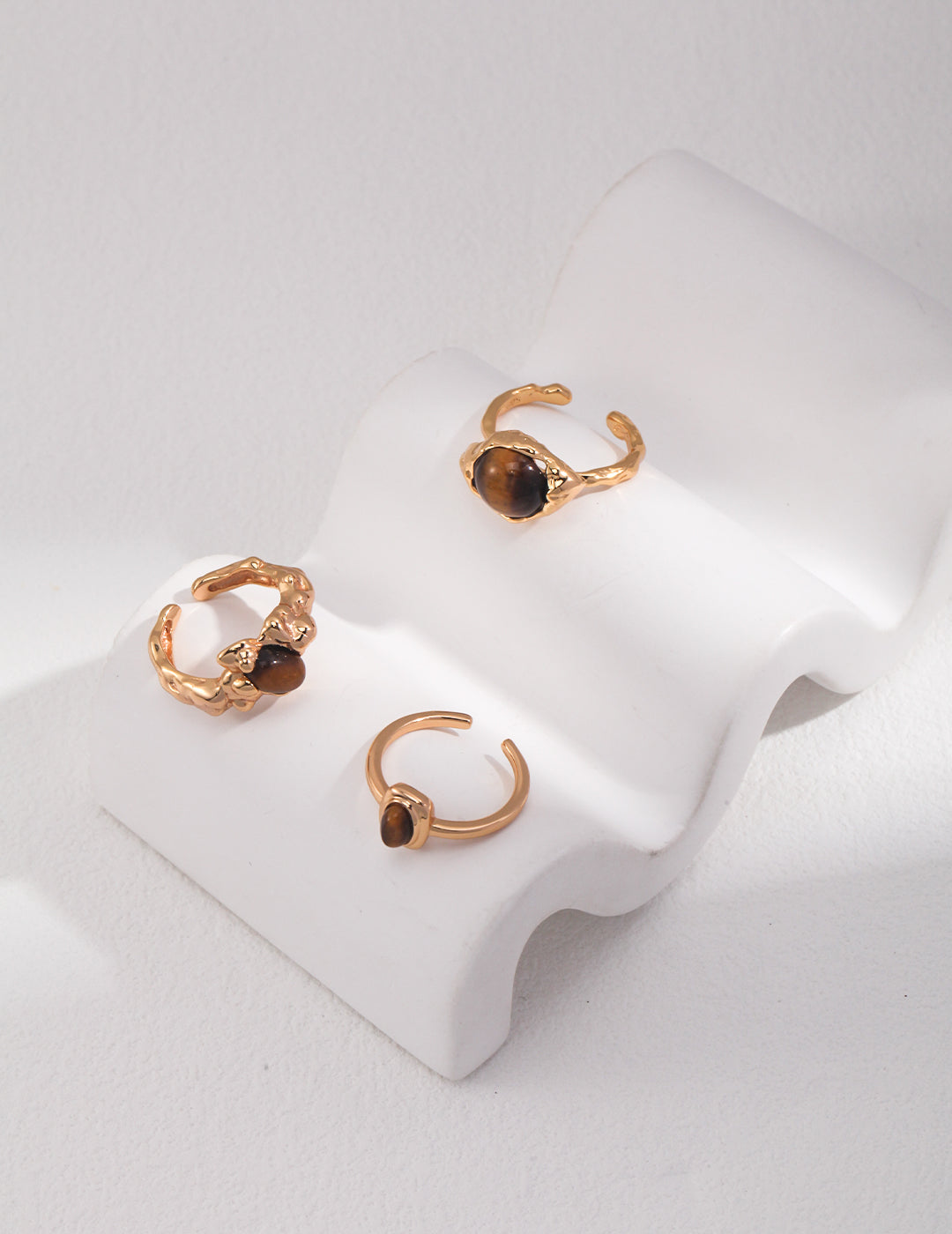 Natural tiger eye sterling silver statement ring for men and women, featuring a bold polished gemstone with grounding and protective energy — perfect for boho fashion, spiritual jewelry lovers, and everyday empowerment accessories