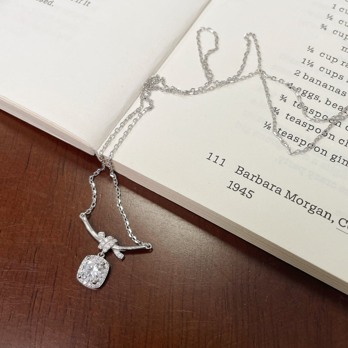 Sugar Knot — S925 Silver Crystal Cube Necklace