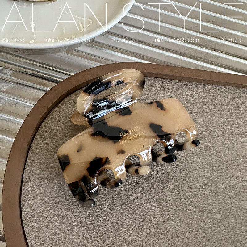 Retro Hollow Square Hair Clip