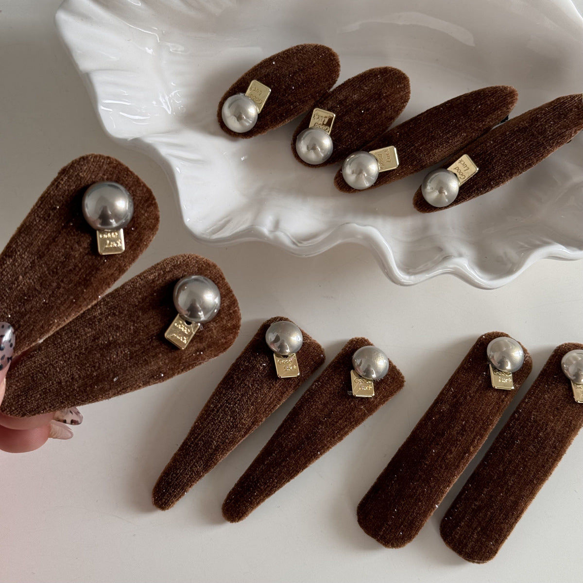 Vintage Pearl Velvet Hair Clip