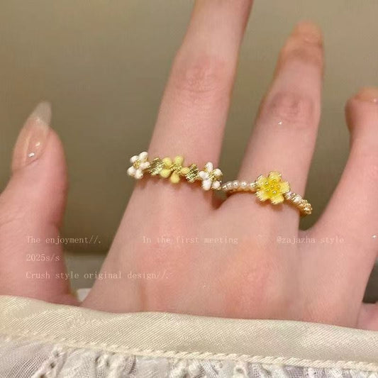Daisy Pearl Statement Ring