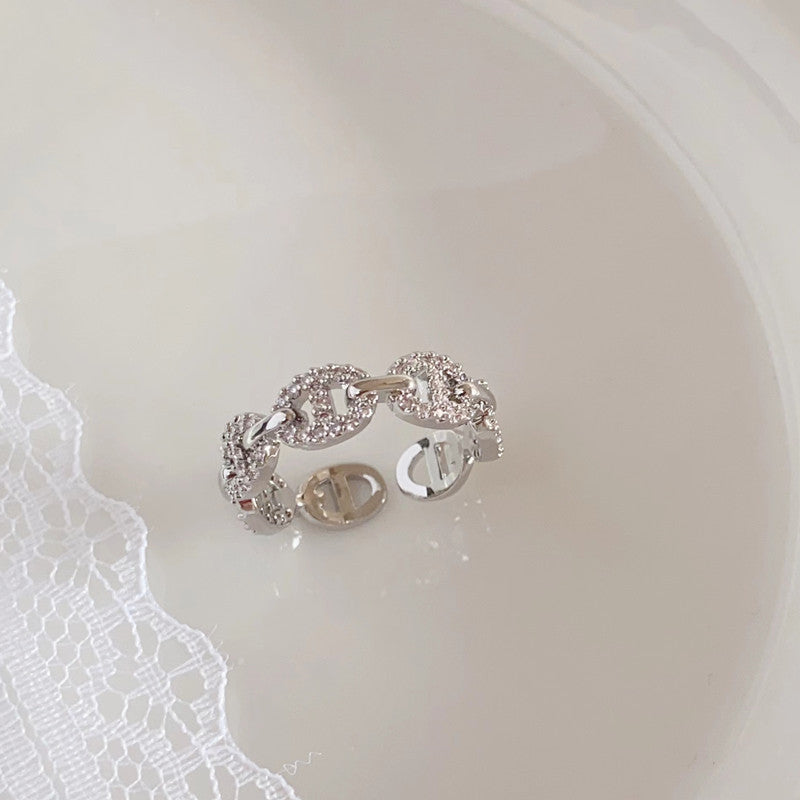 Chic Snout – Full-Crystal Adjustable Pig Nose Ring