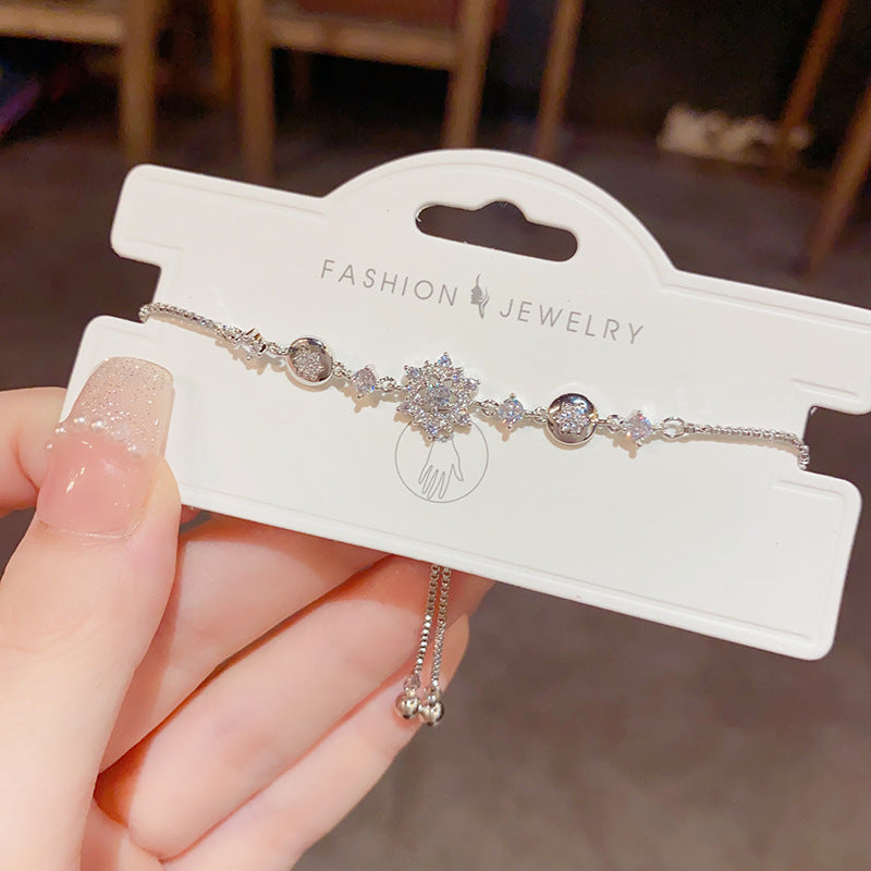 Petal Muse — Micro Zircon Flower Adjustable Bracelet