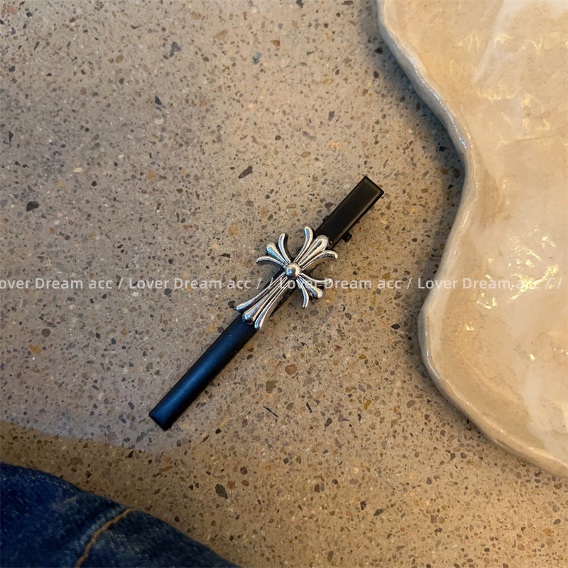 Vintage Black Cross BB Clip