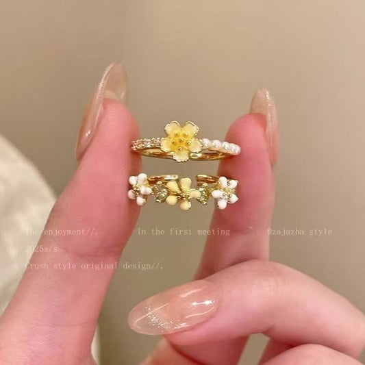 Daisy Pearl Statement Ring