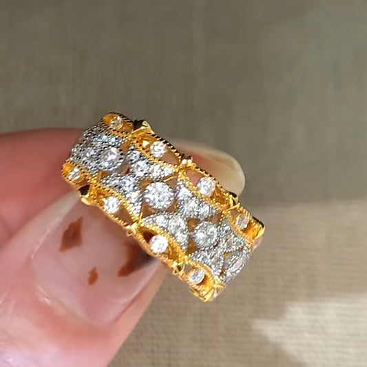 Pavé Wide Band Index Ring