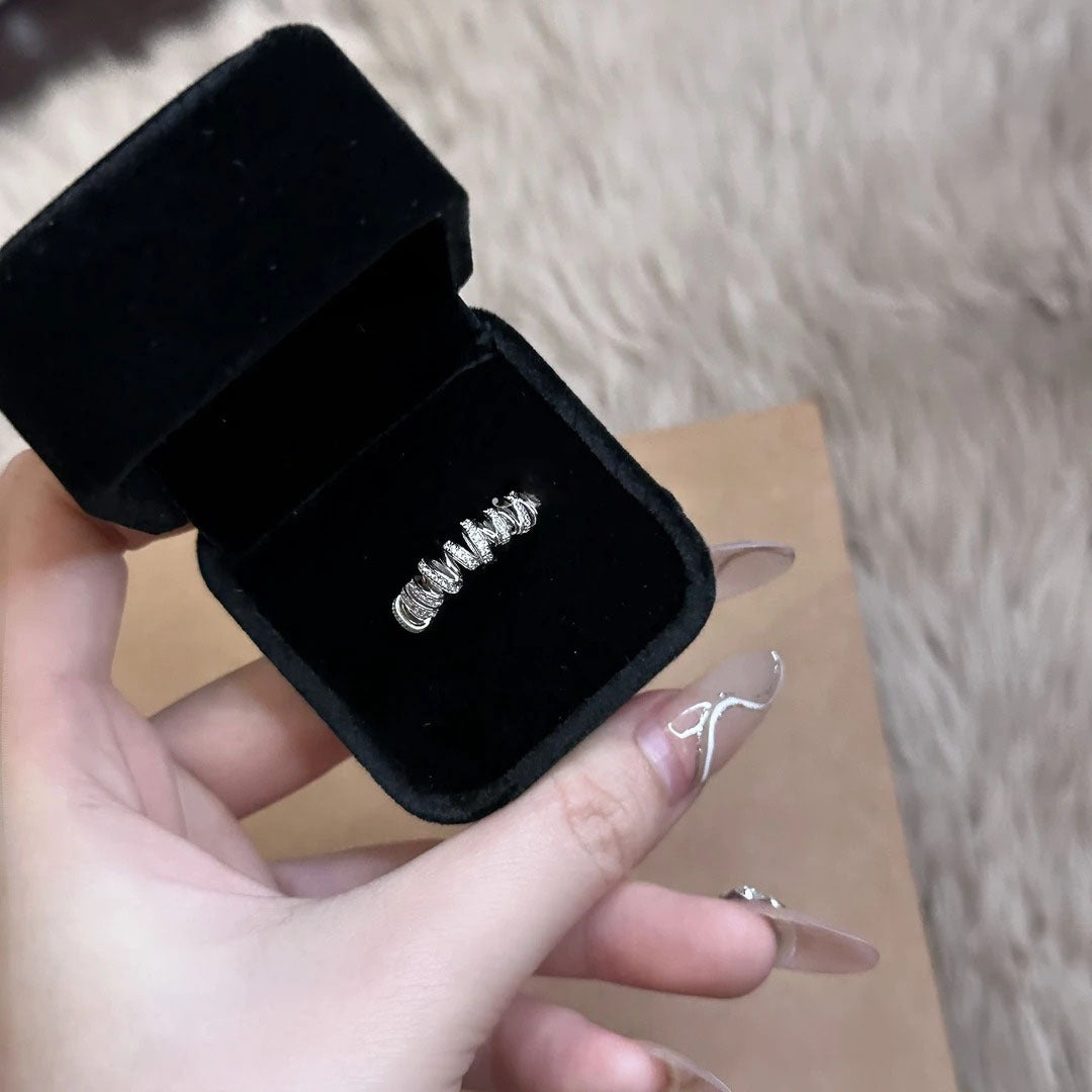 Ribbon Mirage — Irregular Twisted Ribbon Diamond Ring