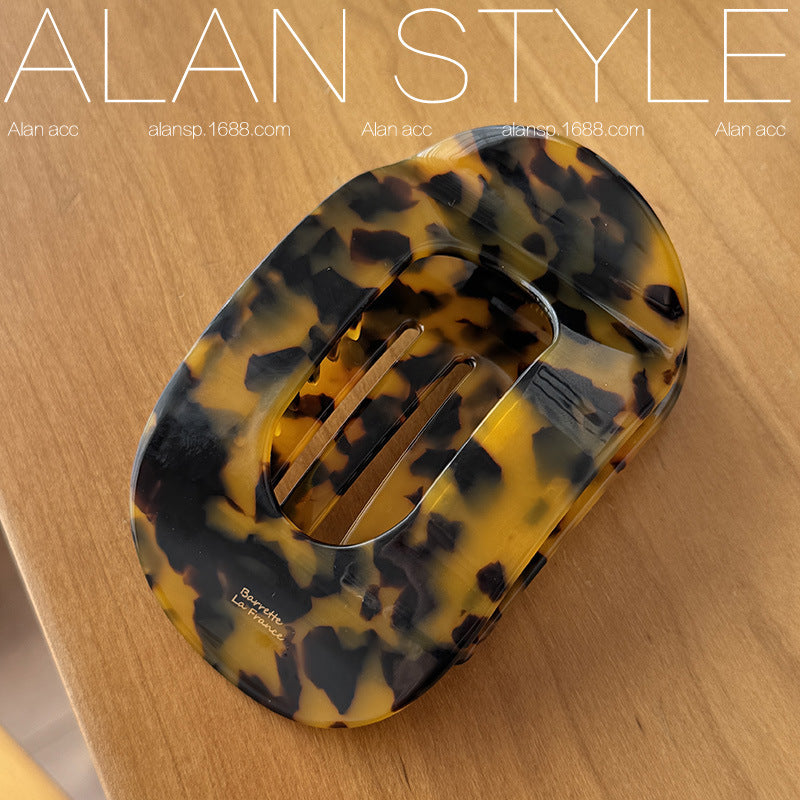 Curved Acetate Round Hair Claw