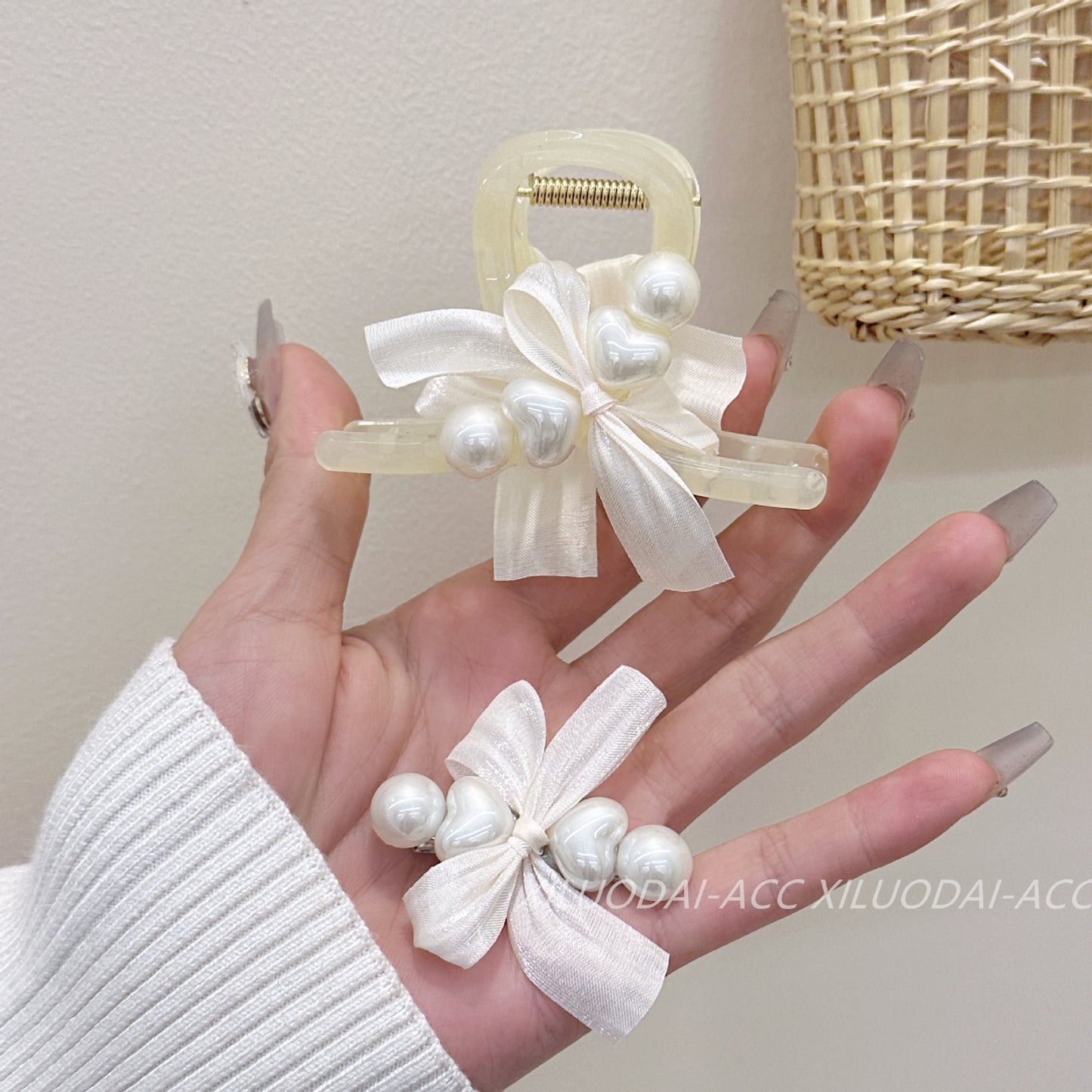 Sweet Pearl Heart Hair Clip