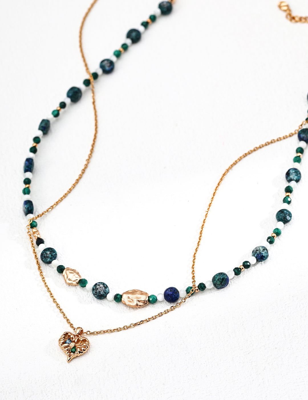 S925 antique zircon pendant necklace, combining vintage charm with a sparkling zircon stone for a timeless and elegant accessory.