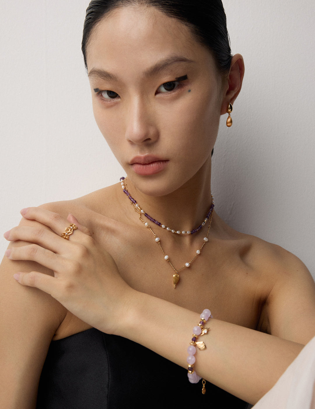 S925 Silver Amethyst and Crystal Zircon Bead Bracelet - Elegant Silver Bracelet with Amethyst Beads and Sparkling Crystal Zircon Stones for a Classic and Sophisticated Jewelry Look