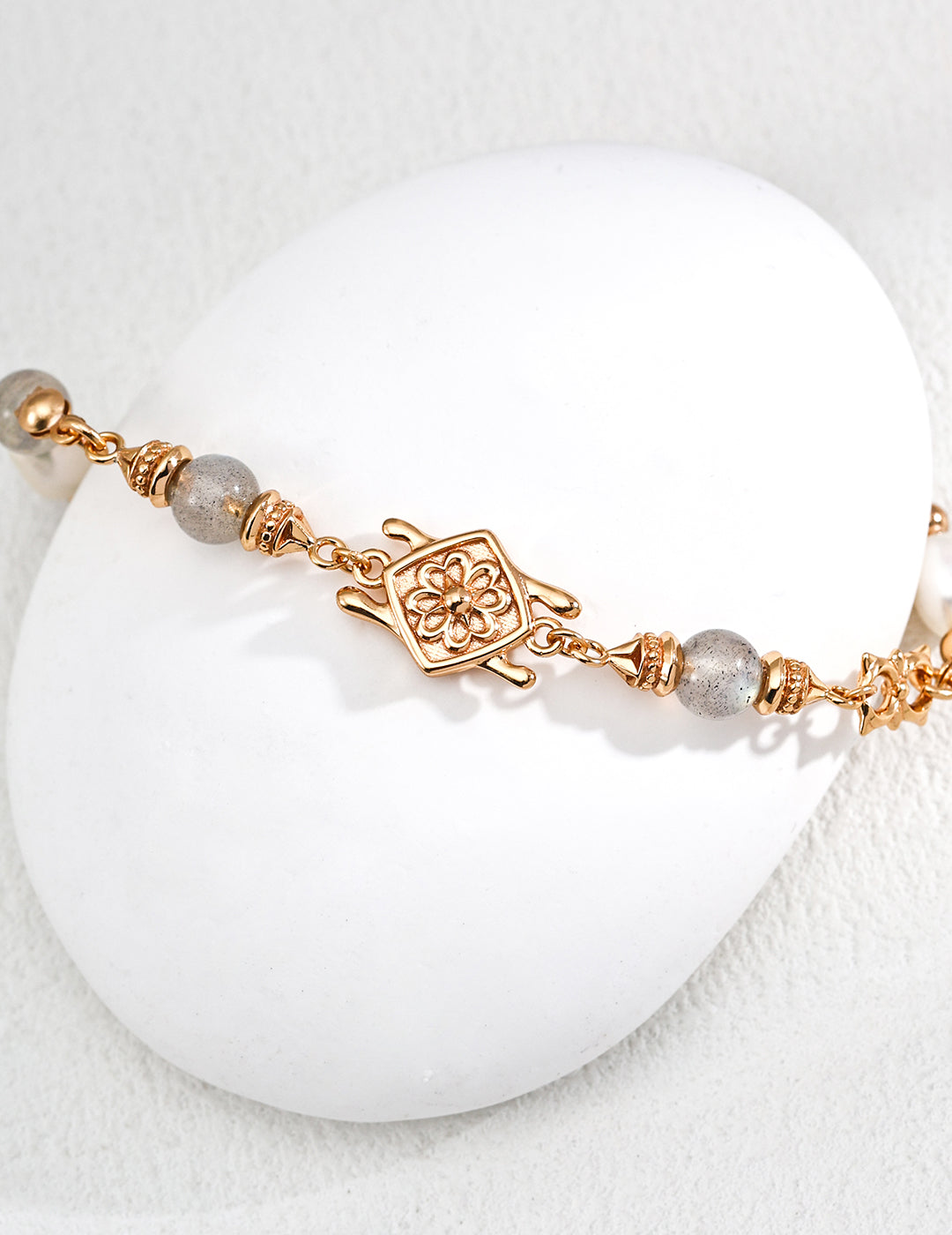 S925 Silver Antique Natural Pearl and Gray Moonstone Bracelet - Vintage-Inspired Silver Bracelet with Natural Pearls and Elegant Gray Moonstone for a Timeless Look