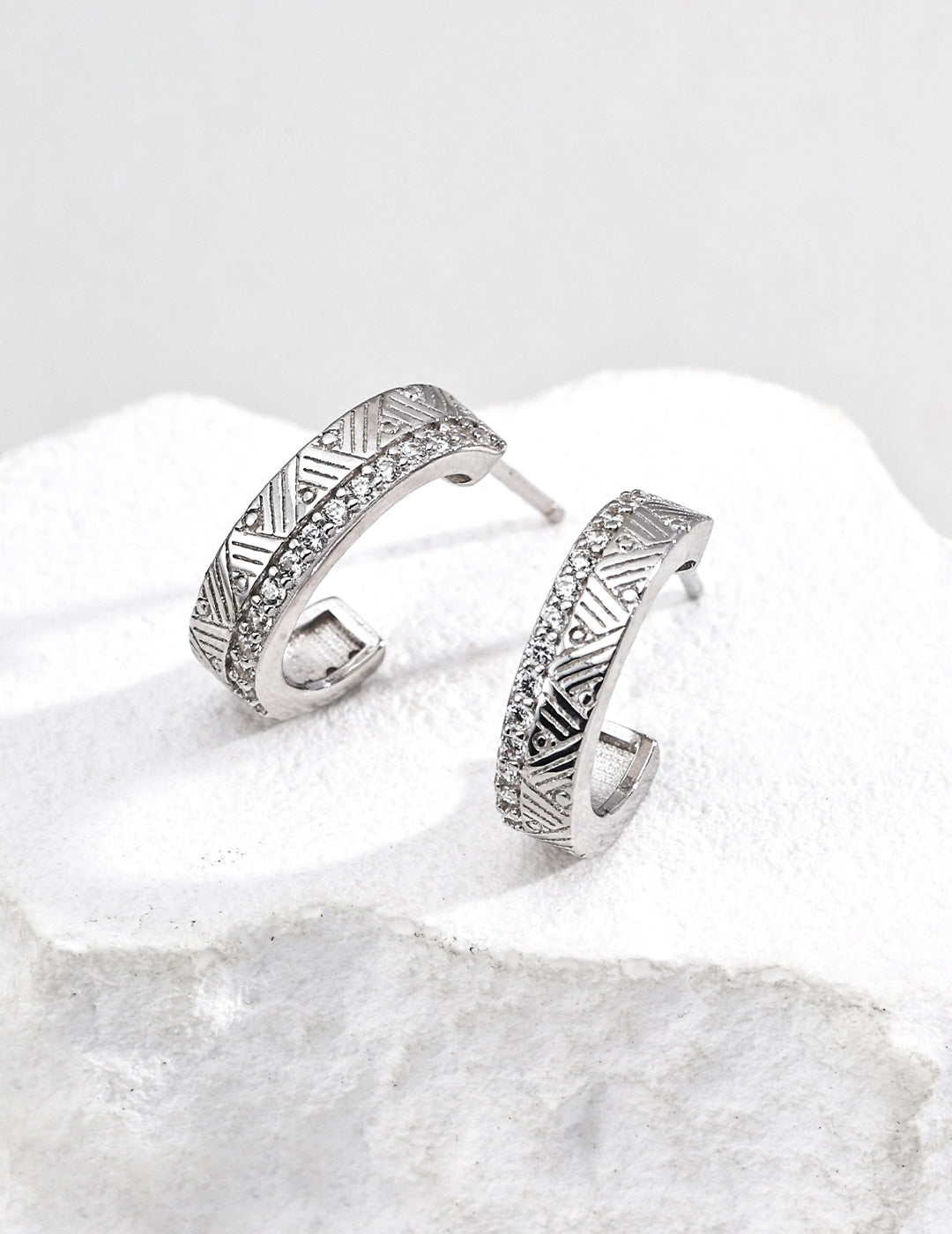 S925 Silver Antique Zircon Earrings - Elegant Silver Earrings featuring Antique-Style Zircon Stones for a Vintage-Inspired, Timeless Look