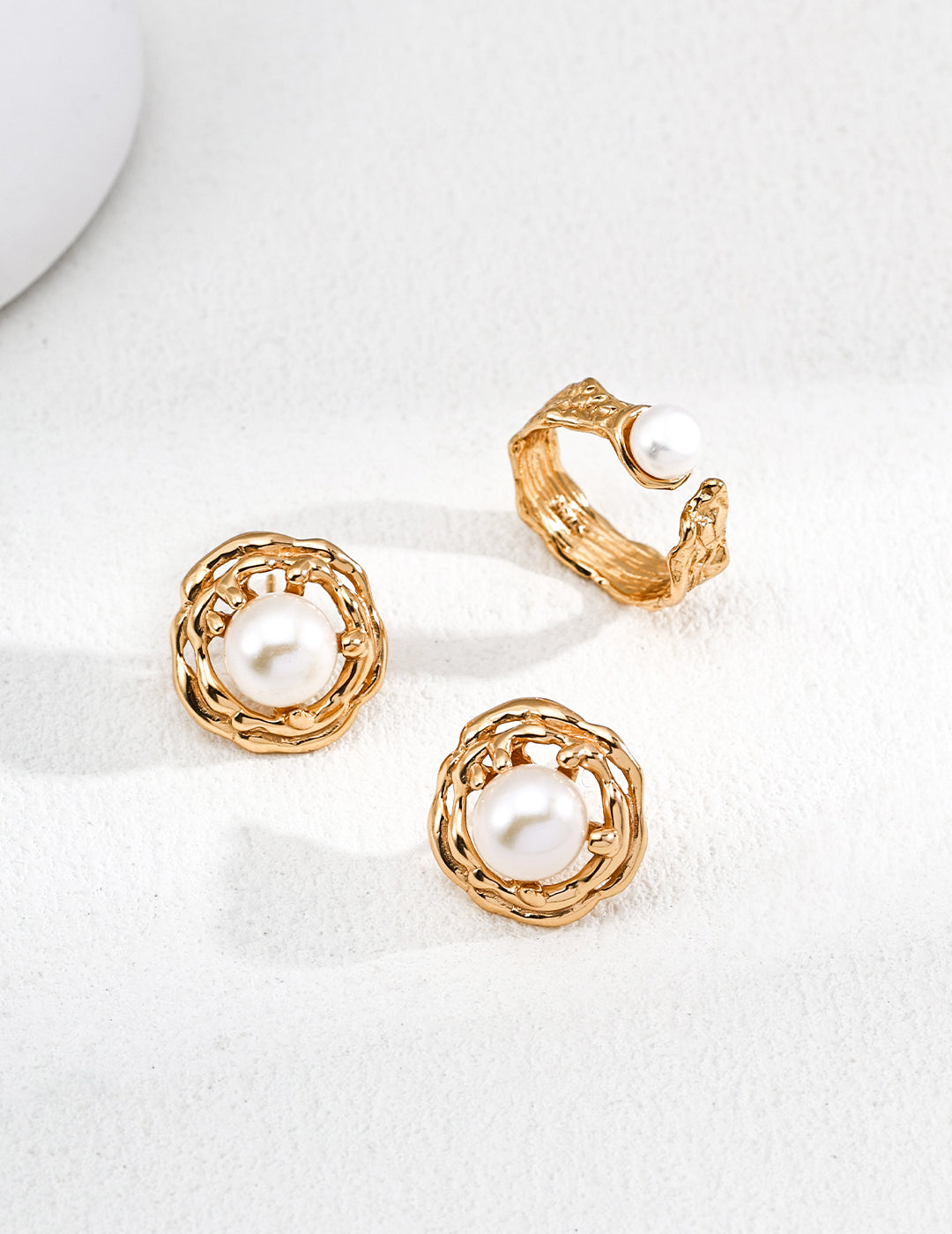 S925 Silver Classic Natural Pearl Ring - Timeless Silver Ring with a Natural Pearl, Ideal for Elegant and Classic Jewelry Styles