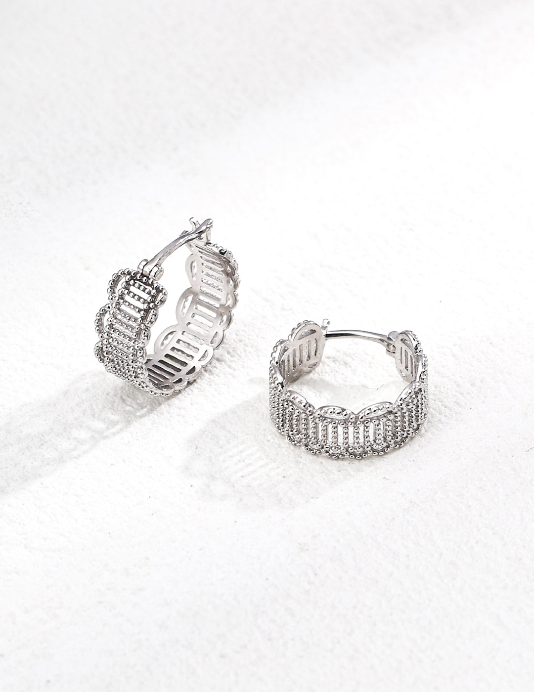 S925 Silver Contemporary Design Earrings - Modern Silver Earrings with a Sleek, Contemporary Look, Perfect for Trendy and Stylish Jewelry Styles