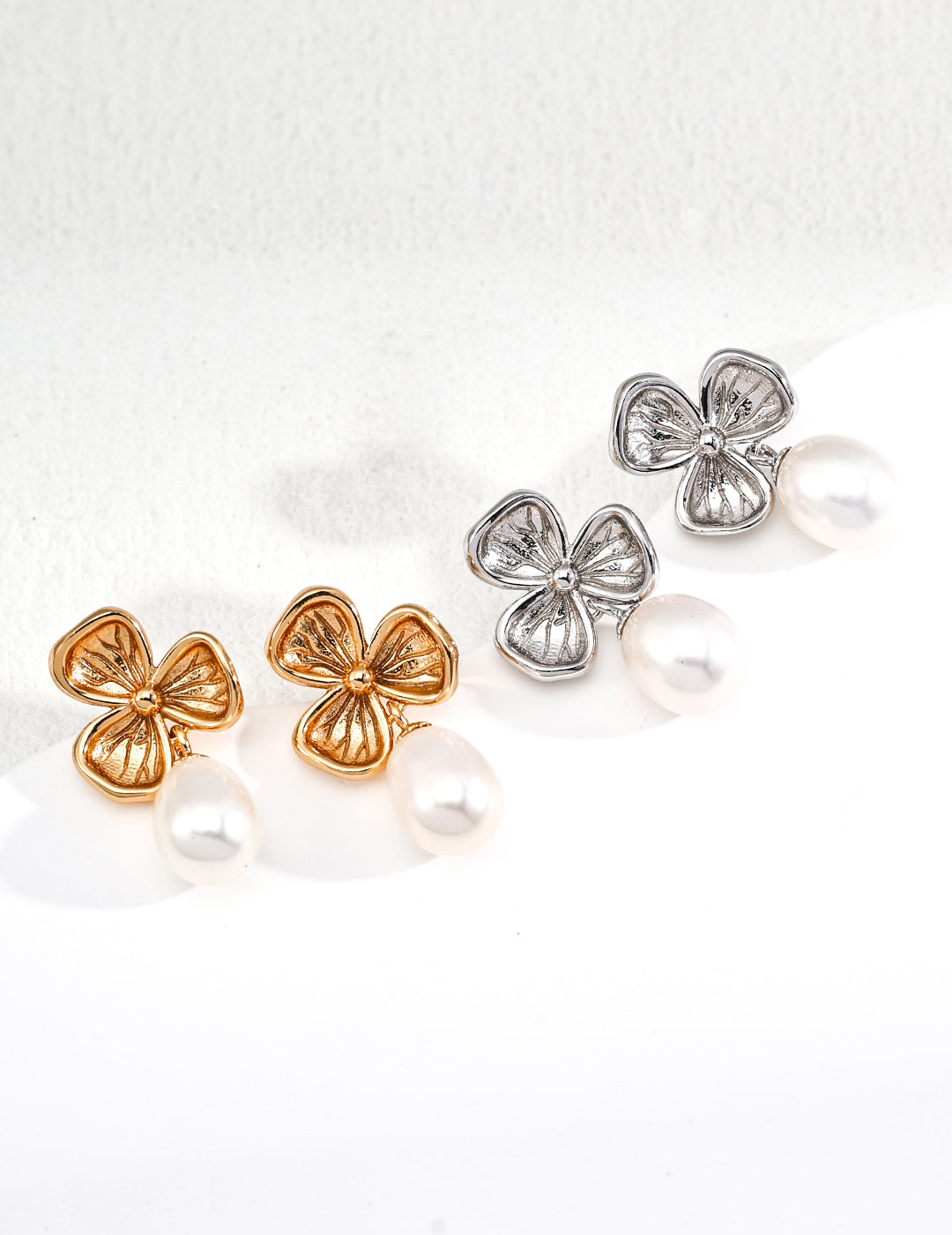 S925 Silver Elegant Clover Pearl Studs - Classic Pearl Earrings, Minimalist Silver Jewelry, Timeless Clover Design, Handmade Silver Accessories