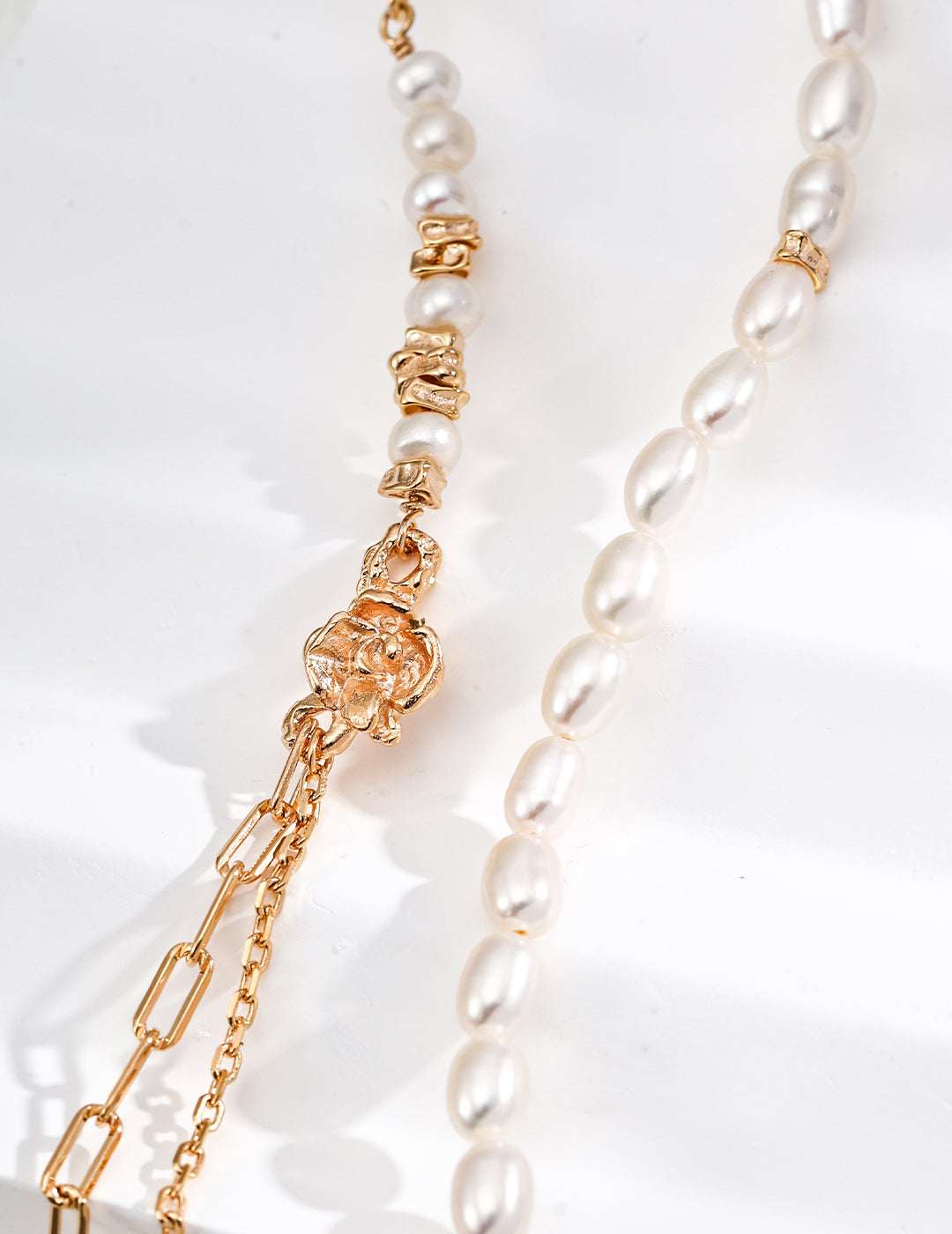 S925 silver elegant pearl necklace, designed with a lustrous pearl for a sophisticated and timeless look. Ideal for those seeking high-quality, handcrafted silver jewelry that adds refinement to any outfit or occasion.