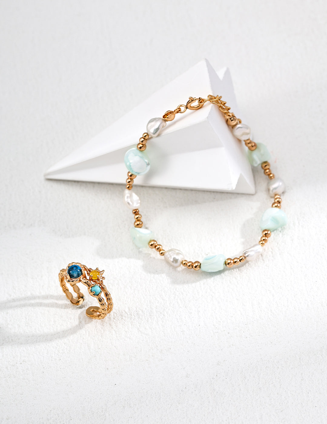 S925 Silver Elegant Shell Pearl Bracelet in Minimalist Style - Timeless Silver Bracelet featuring Shell Pearls, Ideal for Elegant and Minimalist Jewelry Lovers