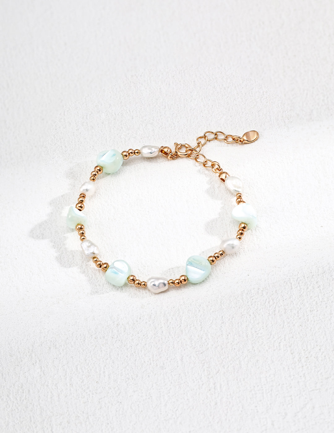 S925 Silver Minimalist Fashion Shell Pearl Bracelet - Sleek Silver Bracelet with Elegant Shell Pearls, Perfect for Modern and Minimalist Jewelry Styles