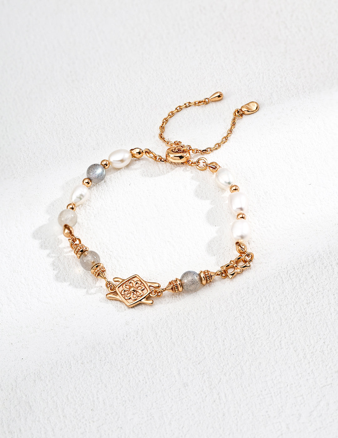S925 Silver Retro Natural Pearl and Moonstone Bracelet - Vintage-Inspired Silver Bracelet featuring Natural Pearls and Moonstones, Perfect for Retro and Elegant Jewelry Styles