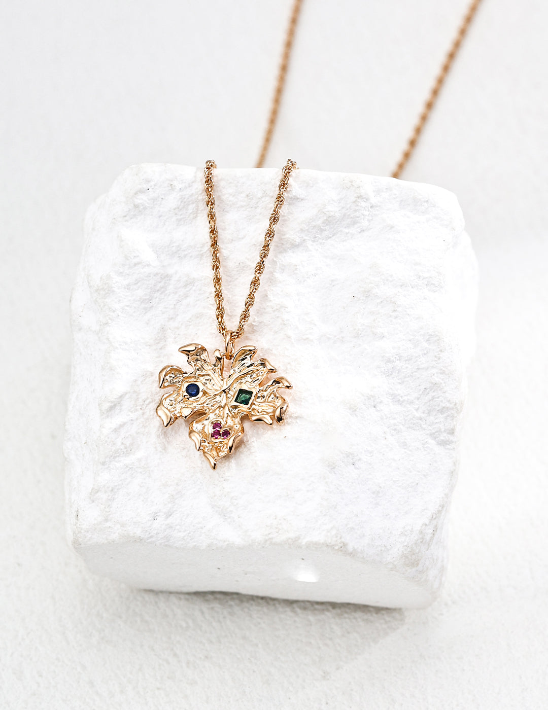 S925 Silver Retro Zircon Pendant Necklace - Vintage-Inspired Silver Necklace with Sparkling Zircon Pendant, Ideal for Retro and Elegant Jewelry Styles