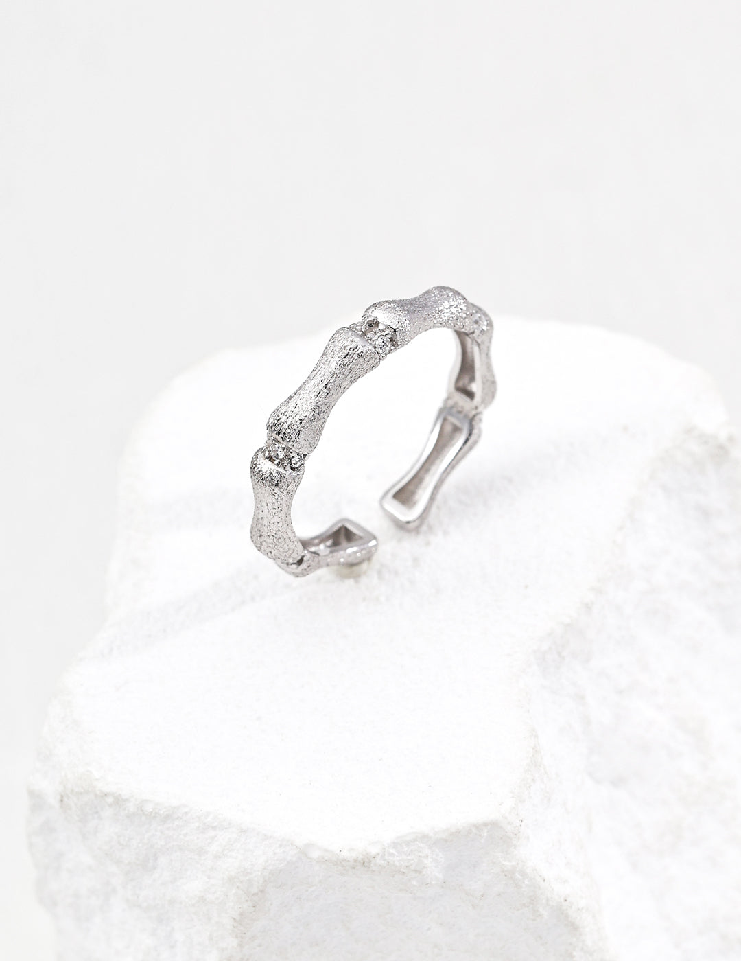 Handcrafted sterling silver bone motif zircon ring, chic fashion jewelry