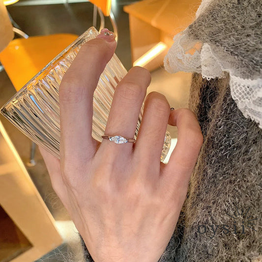 Angel’s Gaze — S925 Silver Marquise Zircon Ring
