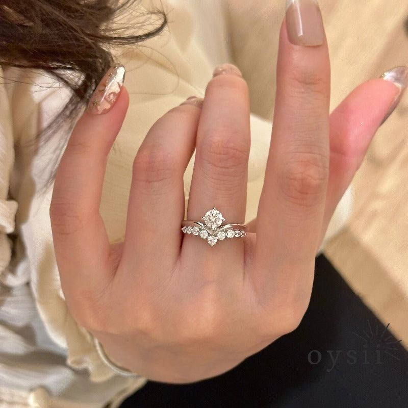 Royal Edge – V-Shaped Diamond Ring