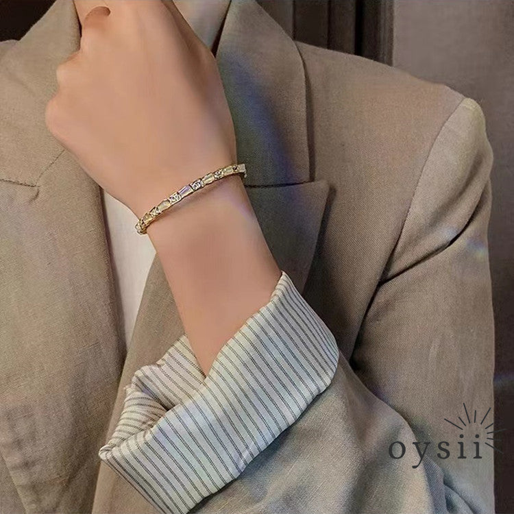 Moon Whisper – Cat Eye Bamboo Bracelet