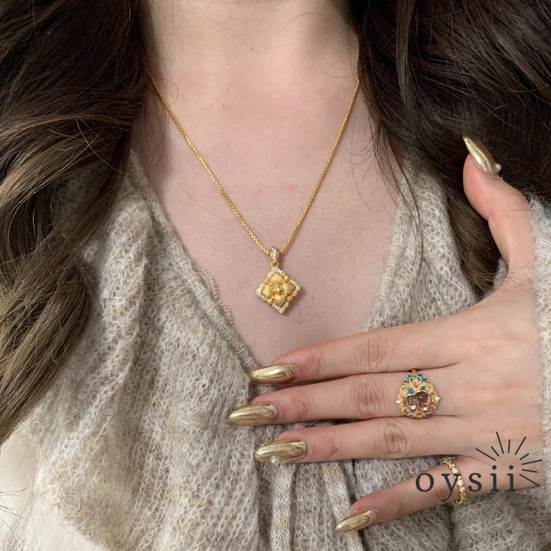 Clover Grace — Vintage Dual-Sided Diamond Necklace