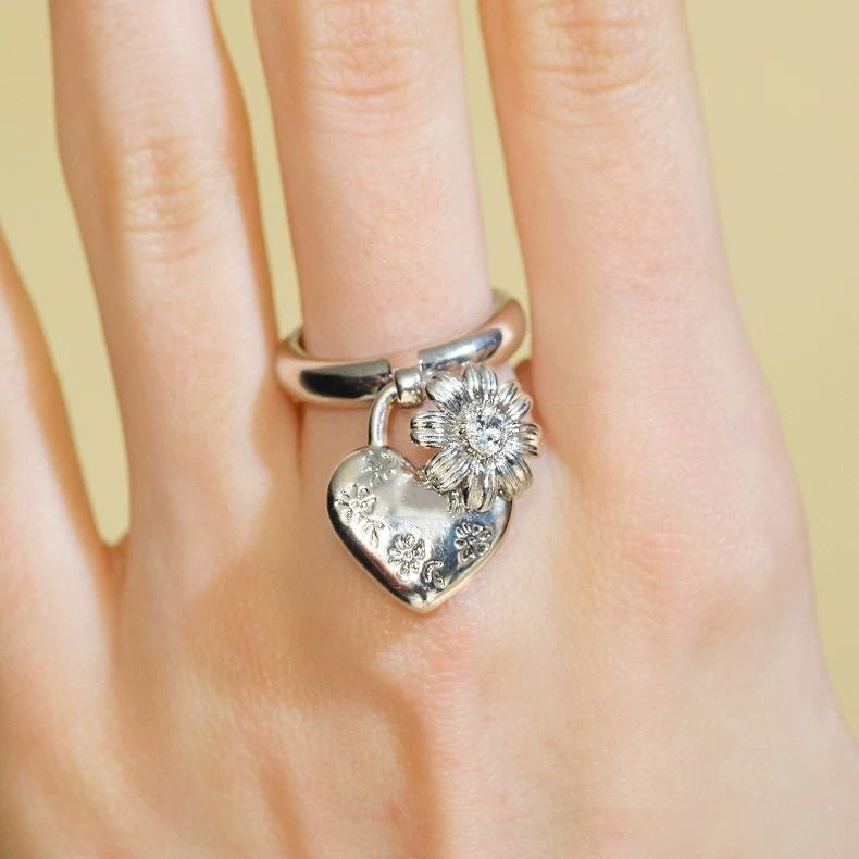 Floral Heart Ring