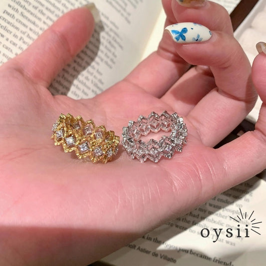 Regal Hollow – Filigree Zircon Ring