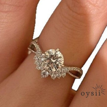 Regal Gleam – Crown Diamond Ring