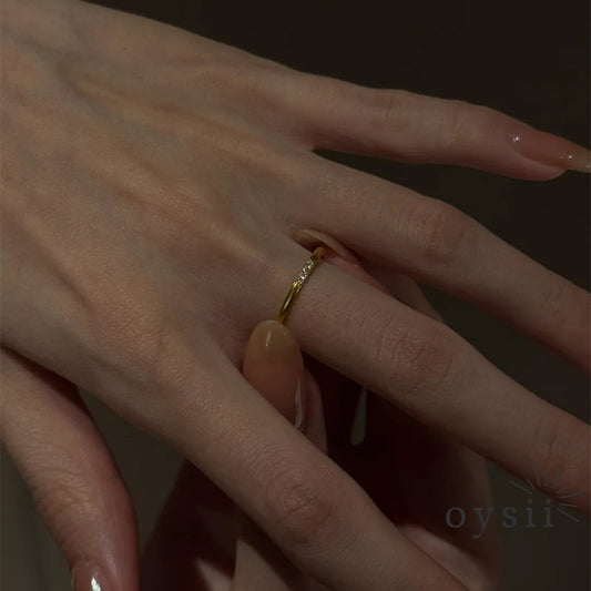 Golden Minimal – Cubic Single Diamond Ring