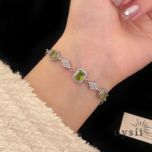 Emerald Gleam – Micro-Pavé Square & Round Zircon Bracelet