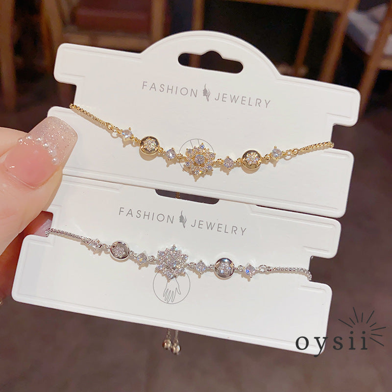 Petal Muse — Micro Zircon Flower Adjustable Bracelet